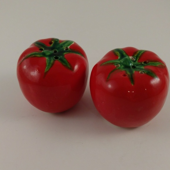 1940's  Tomatoes Salt & Pepper Shakers - Picture 1 of 4